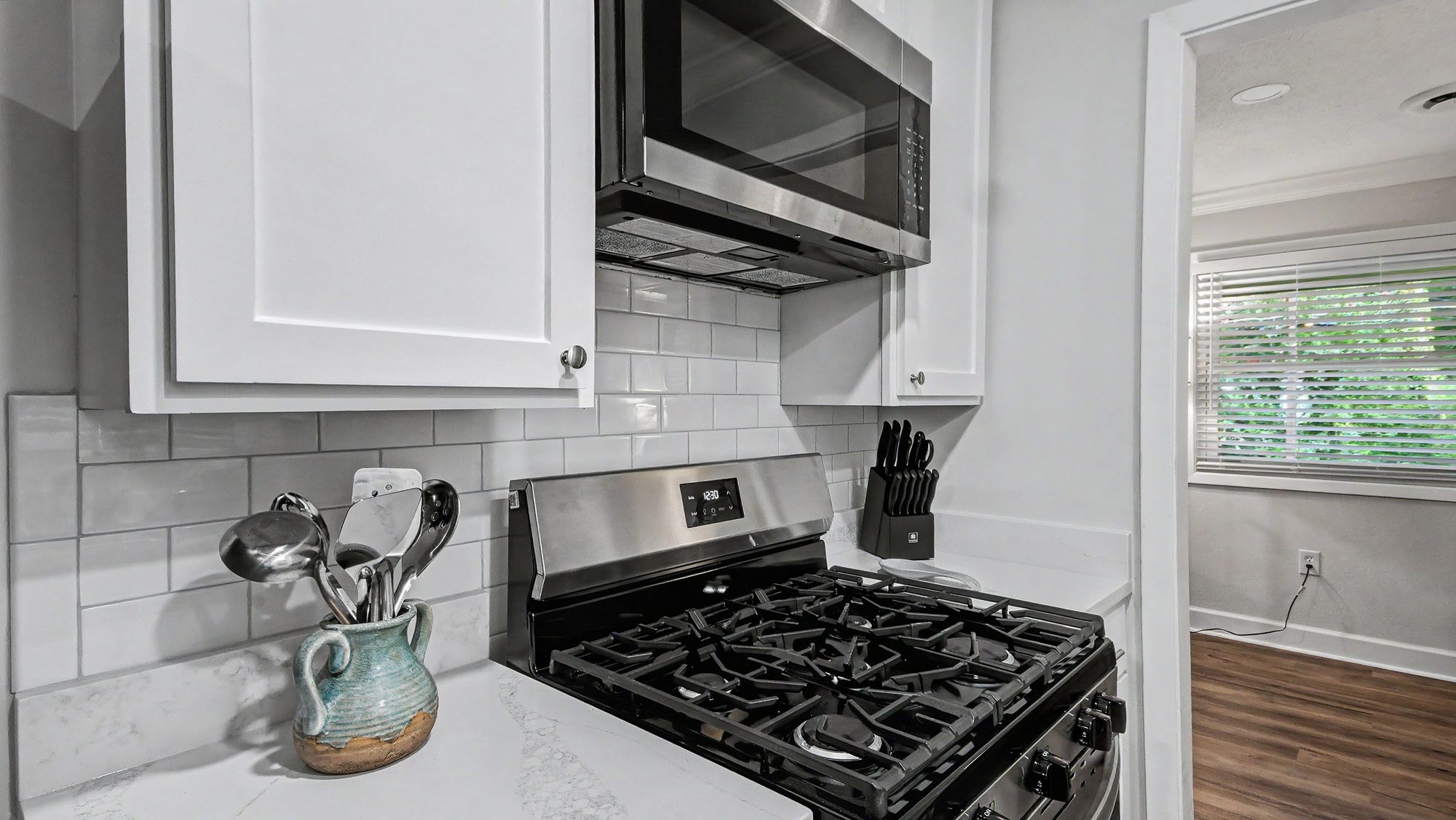 Kitchen sink and countertop